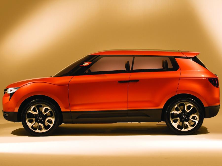  SsangYong XIV-1 Concept 2011 года  (фото 13 из 16)